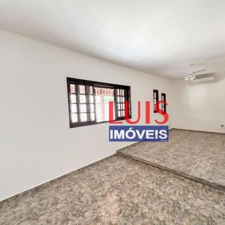 Rent this 3 bed house on Unidade Municipal de Educação Infantil Odete Rosa da Mota in Rua Doutor Cícero Barreto 39, Serra Grande