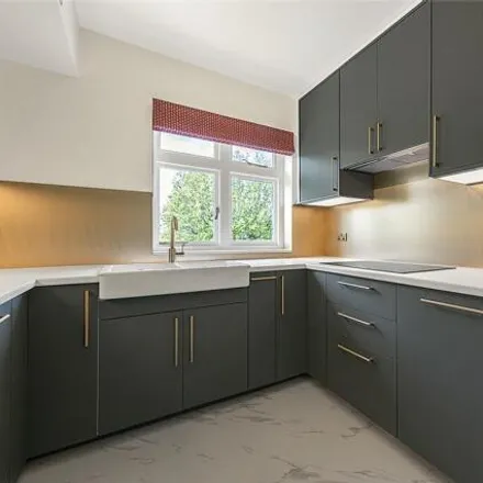 Rent this 2 bed room on 77 Hamilton Terrace in London, NW8 9QY