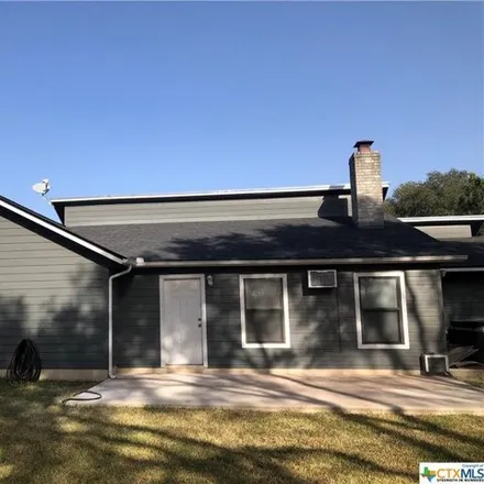 Image 3 - 109 Twin Oak Road, Seguin, TX 78155, USA - House for rent
