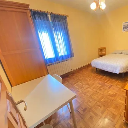 Rent this studio room on Calle Abejeras in 31, 31005 Pamplona