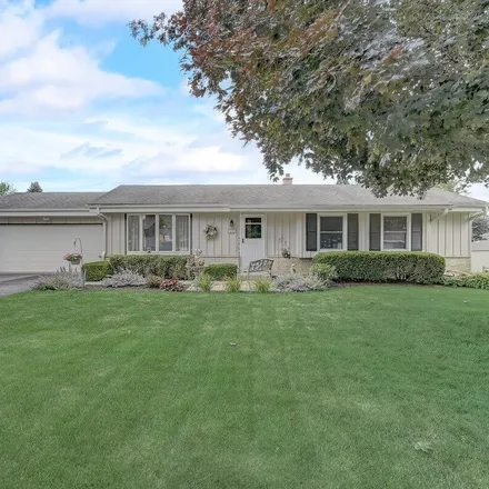 Buy this 3 bed house on 1657 Glen Anna Drive in Grafton, WI 53024