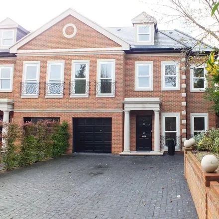 Rent this 5 bed house on Warren Close in Esher, KT10 9RT