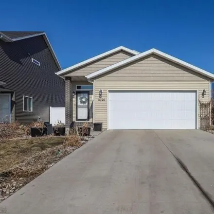 Buy this 3 bed house on 1620 44th Avenue South in Moorhead, MN 56560