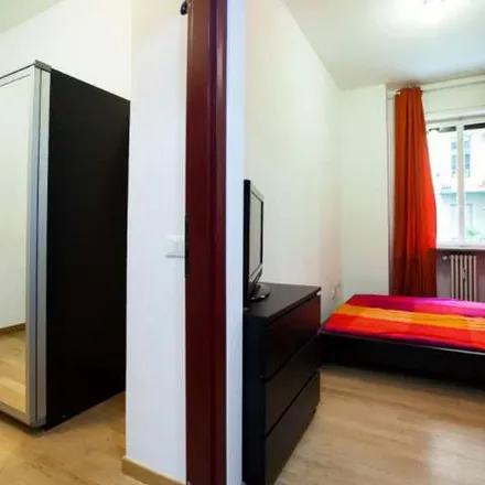 Rent this 7 bed apartment on MDP Intermediazioni Assicurative in Via Alberto Mario, 42