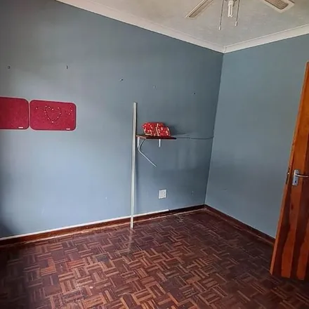 Image 5 - Hudd Road, Athlone Park, Umbogintwini, South Africa - Apartment for rent