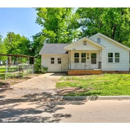 Buy this 2 bed house on 781 North Chickasaw Street in Pauls Valley, OK 73075
