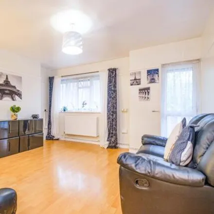 Buy this 1 bed apartment on Camberwell Road in London, SE5 0DP