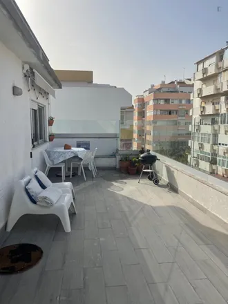 Image 5 - Rua de Almada, 2825-450 Costa da Caparica, Portugal - Apartment for rent