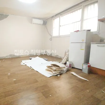 Rent this studio apartment on 서울특별시 강남구 논현동 34-9