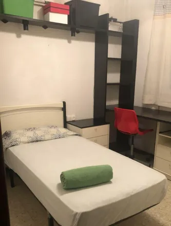 Rent this 3 bed room on Carrer de la Riera Blanca in 51, 08001 Barcelona