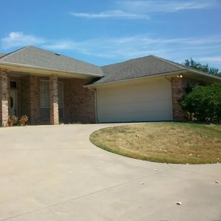 Rent this 3 bed house on 8921 Bontura Road in Pecan Plantation, Hood County