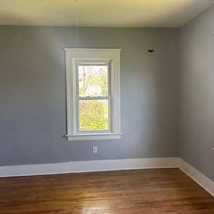 Rent this 3 bed apartment on 84 Mountain Street West in Worcester, MA 01606