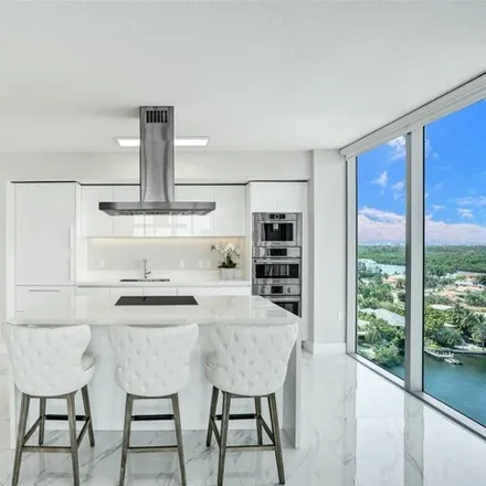 Image 1 - Parque Towers East, Northeast 163rd Street, Sunny Isles Beach, FL 33160, USA - Condo for rent
