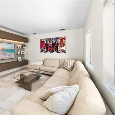 Image 7 - 590 West 49th Street, Miami Beach, FL 33140, USA - House for sale