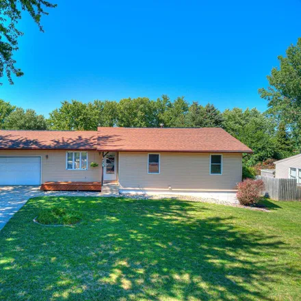 Buy this 4 bed house on 729 Troy Drive in Carroll, IA 51401