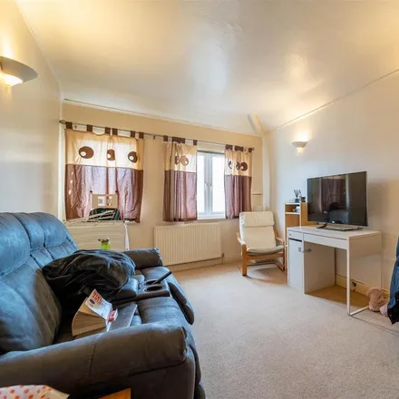 Rent this 1 bed apartment on 28 Oak Tree Lane in Selly Oak, B29 6HX