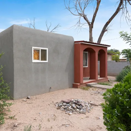 Image 3 - 1430 Franciscan Street Northeast, Albuquerque, NM 87102, USA - House for sale