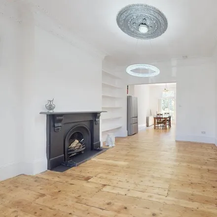 Image 4 - 145 Goldhurst Terrace, London, NW6 3RE, United Kingdom - Apartment for rent