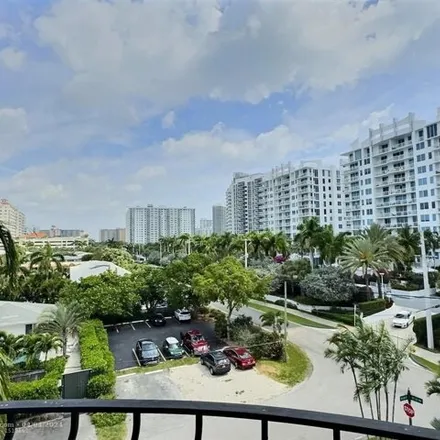 Image 3 - 3244 Northeast 28th Street, Coral Ridge, Fort Lauderdale, FL 33308, USA - Condo for sale