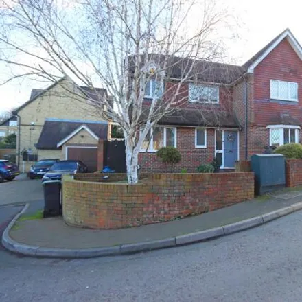 Buy this 4 bed house on Grovewood Place in Chigwell, IG8 8PX