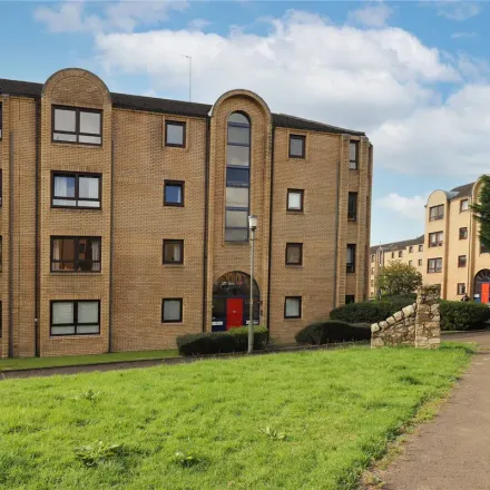 Rent this 1 bed apartment on Overnewton Square in Glasgow, G3 8RX