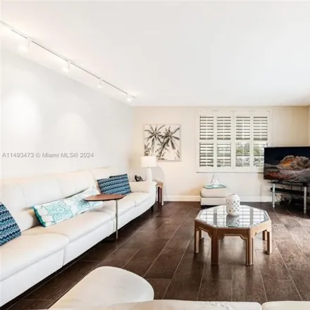 Image 3 - 373 Foxglove Terrace, Beverly Beach, Hollywood, FL 33019, USA - Condo for sale