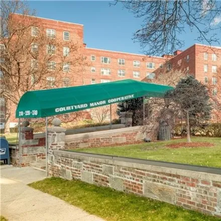 Image 2 - 246 Pelham Road, Residence Park, City of New Rochelle, NY 10805, USA - Apartment for rent