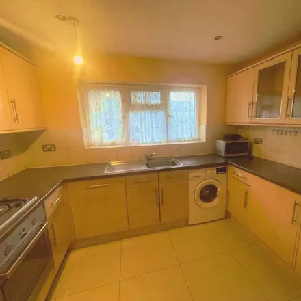 Rent this 2 bed apartment on Manse Close in London, UB3 5ED