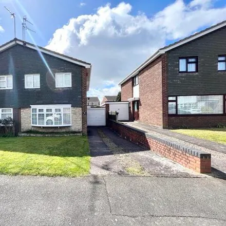 Buy this 3 bed duplex on Mousesweet Close in Dudley Wood, DY2 9JU