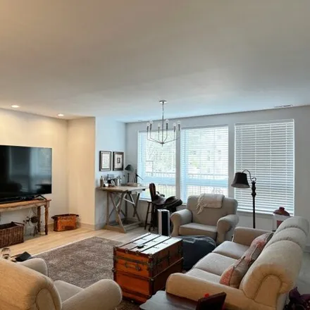 Image 5 - 4420 South Prairie Avenue, Chicago, IL 60653, USA - Condo for rent