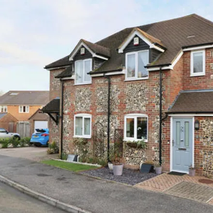 Buy this 2 bed duplex on Barley View in Prestwood, HP16 9BW