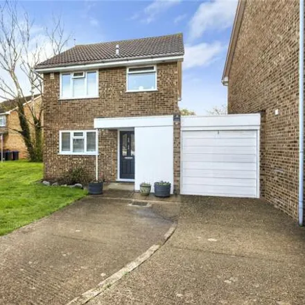 Buy this 3 bed house on Oakfield in Knaphill, GU21 3QT