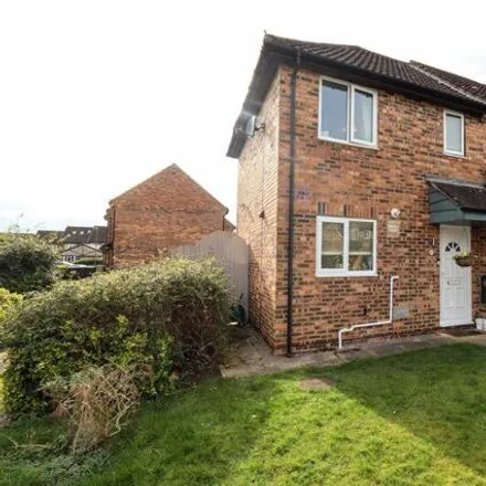 Buy this 2 bed duplex on Sandown Court in Bletchley, MK3 5LZ