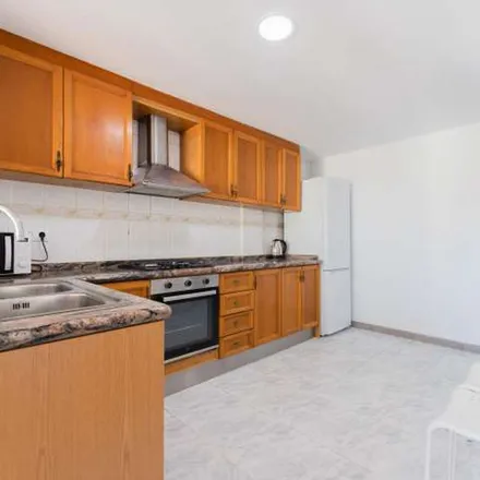 Image 5 - Carrer de Santa Rosa, 20, 46021 Valencia, Spain - Apartment for rent