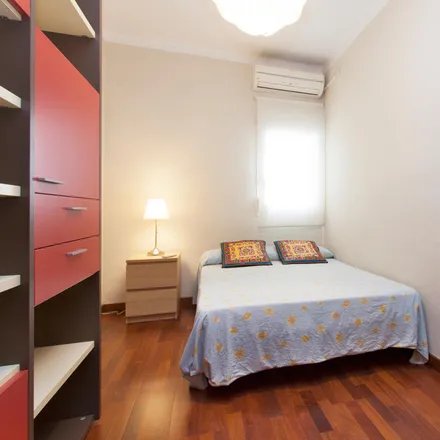 Rent this 3 bed apartment on Carrer de Cartagena in 511, 08013 Barcelona