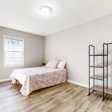 Rent this 2 bed apartment on 3561 Fairburn Place Northwest in Atlanta, GA 30331