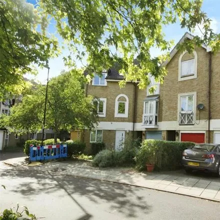 Buy this 1 bed apartment on 82 Water Lane in London, SE14 5DN