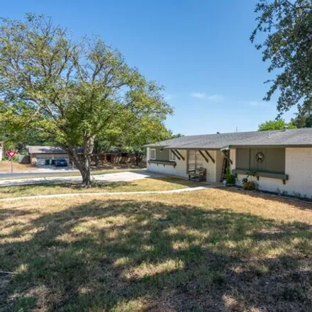 Image 1 - 111 Furlong, Universal City, Bexar County, TX 78148, USA - House for rent