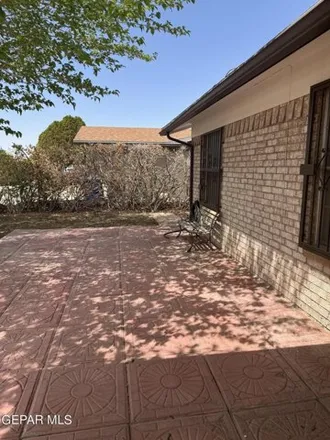 Image 3 - 1963 Ratner Circle, El Paso, TX 79936, USA - House for sale