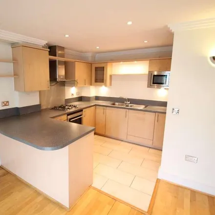 Image 2 - Tallow Road, London, TW8 8EB, United Kingdom - Apartment for rent