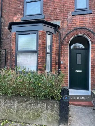 Rent this 3 bed townhouse on Lexton Avenue in Manchester, M8 4GD