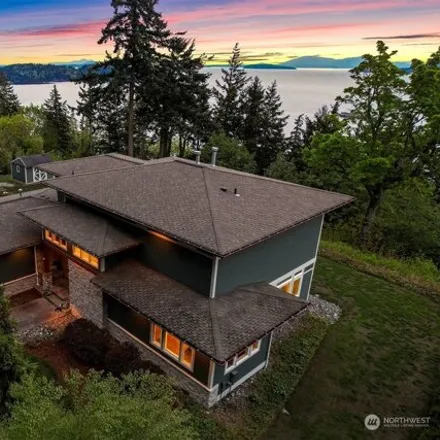 Buy this 3 bed house on 1466 Chuckanut Crest Drive in Bellingham, WA 98229