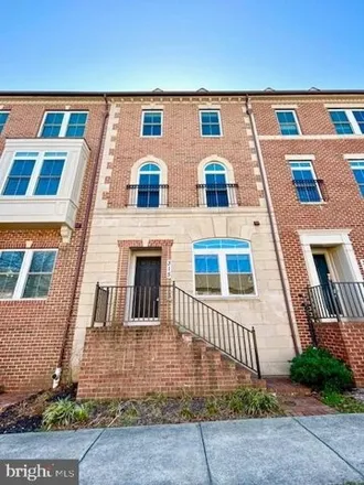 Rent this 3 bed townhouse on 315 Parkview Avenue in Gaithersburg, MD 20899