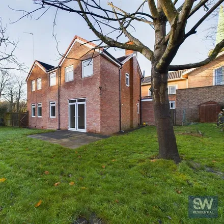 Rent this 4 bed house on Alwoodley Medical Centre in Saxon Mount, Leeds