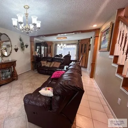 Image 5 - 131 Vista del Golf, Brownsville, TX 78526, USA - House for sale