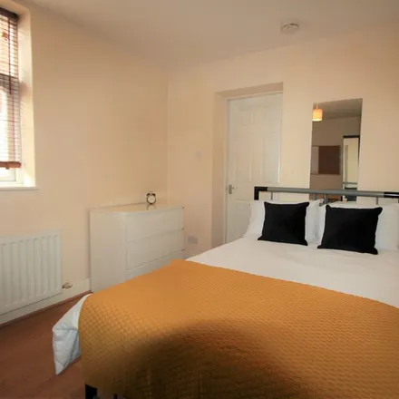 Rent this 3 bed apartment on Fairfield Road in Newcastle upon Tyne, NE2 3BY