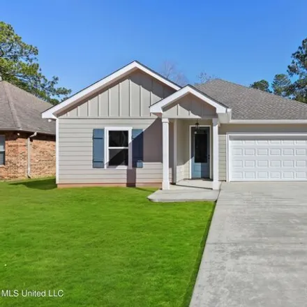 Buy this 3 bed house on 8423 Ieke Drive in Diamondhead, MS 39525