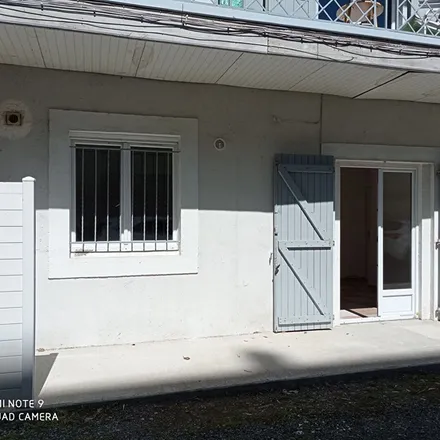 Rent this 2 bed apartment on 3 Impasse Cami-Debat in 64000 Pau, France