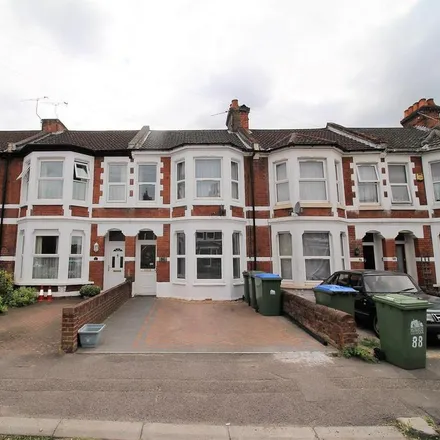 Rent this 4 bed townhouse on 90 Stafford Road in Southampton, SO15 5ED