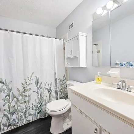 Image 7 - 2250 South Palmetto Avenue, South Daytona, FL 32119, USA - Condo for sale